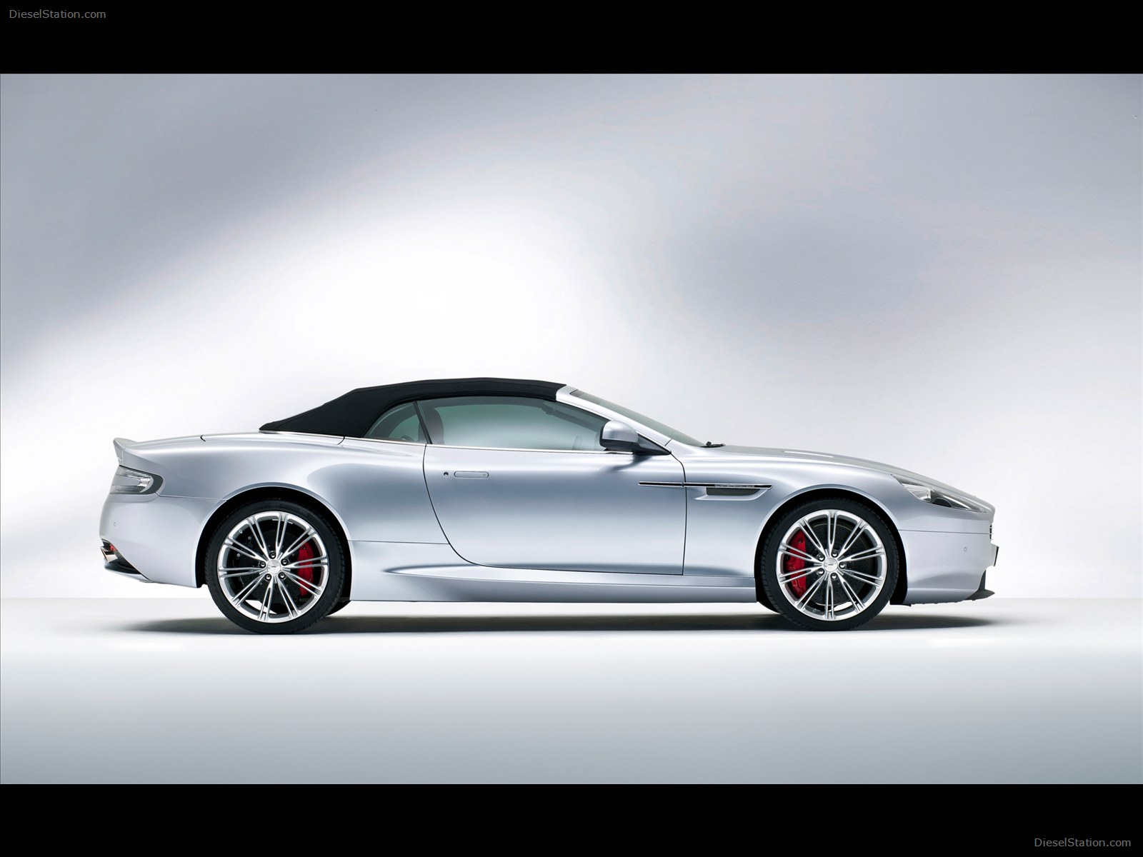 Aston Martin DB9 2013